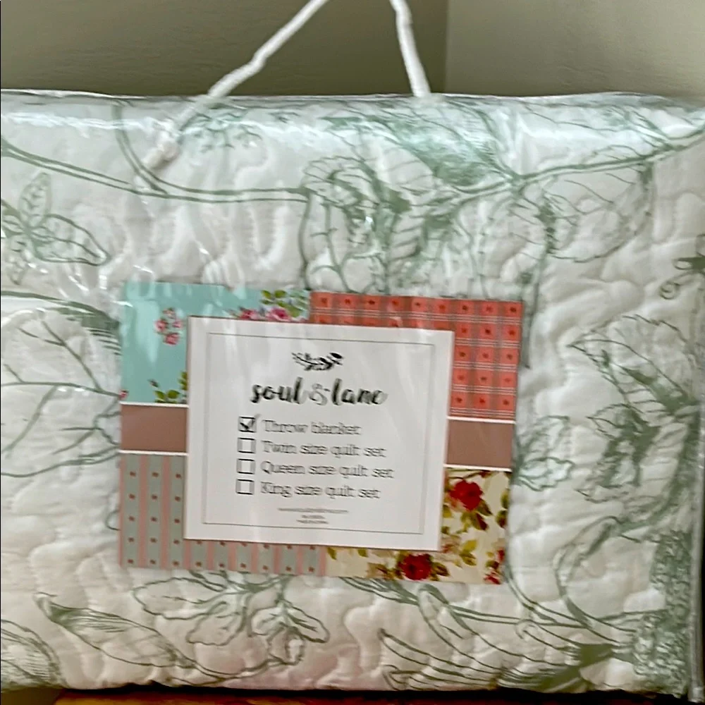 Soul & Lane Blanket